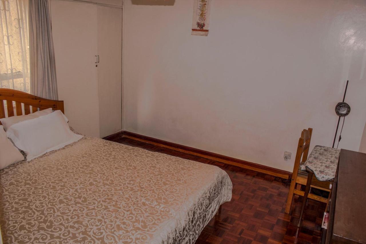 Brookside Westlands Homestay *