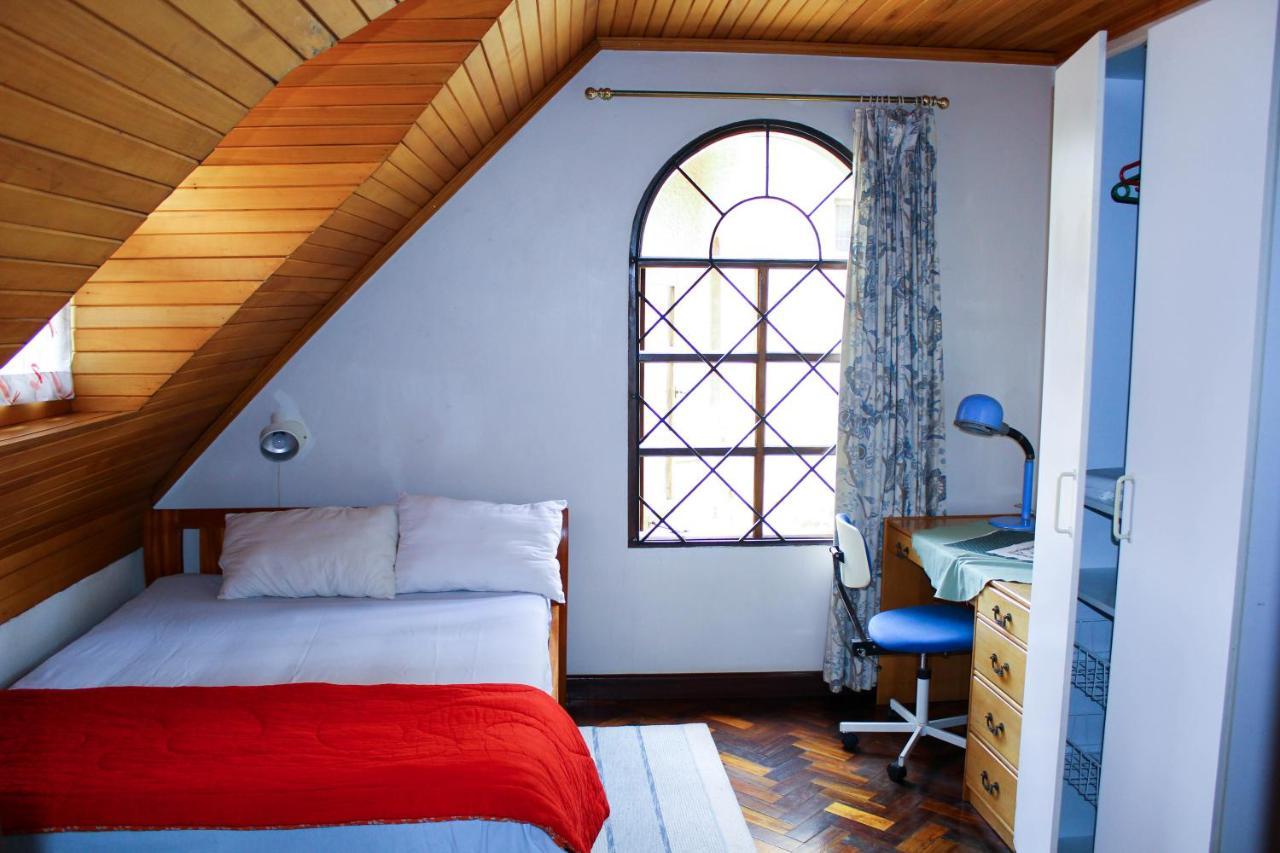 Brookside Westlands Homestay *