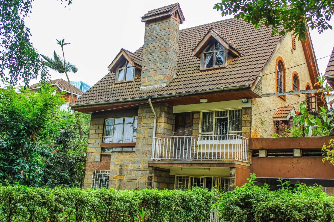 Homestay Brookside Westlands *