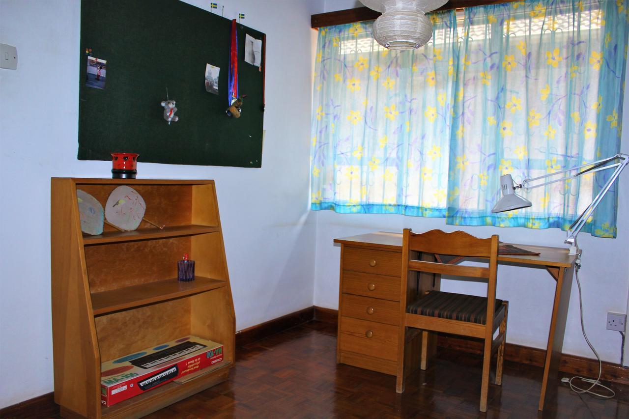 Homestay Brookside Westlands *