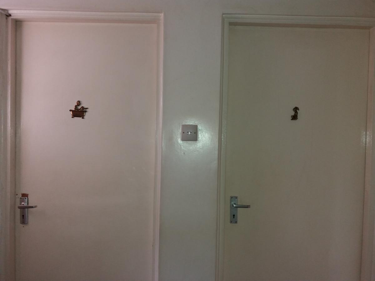 Brookside Westlands Homestay *