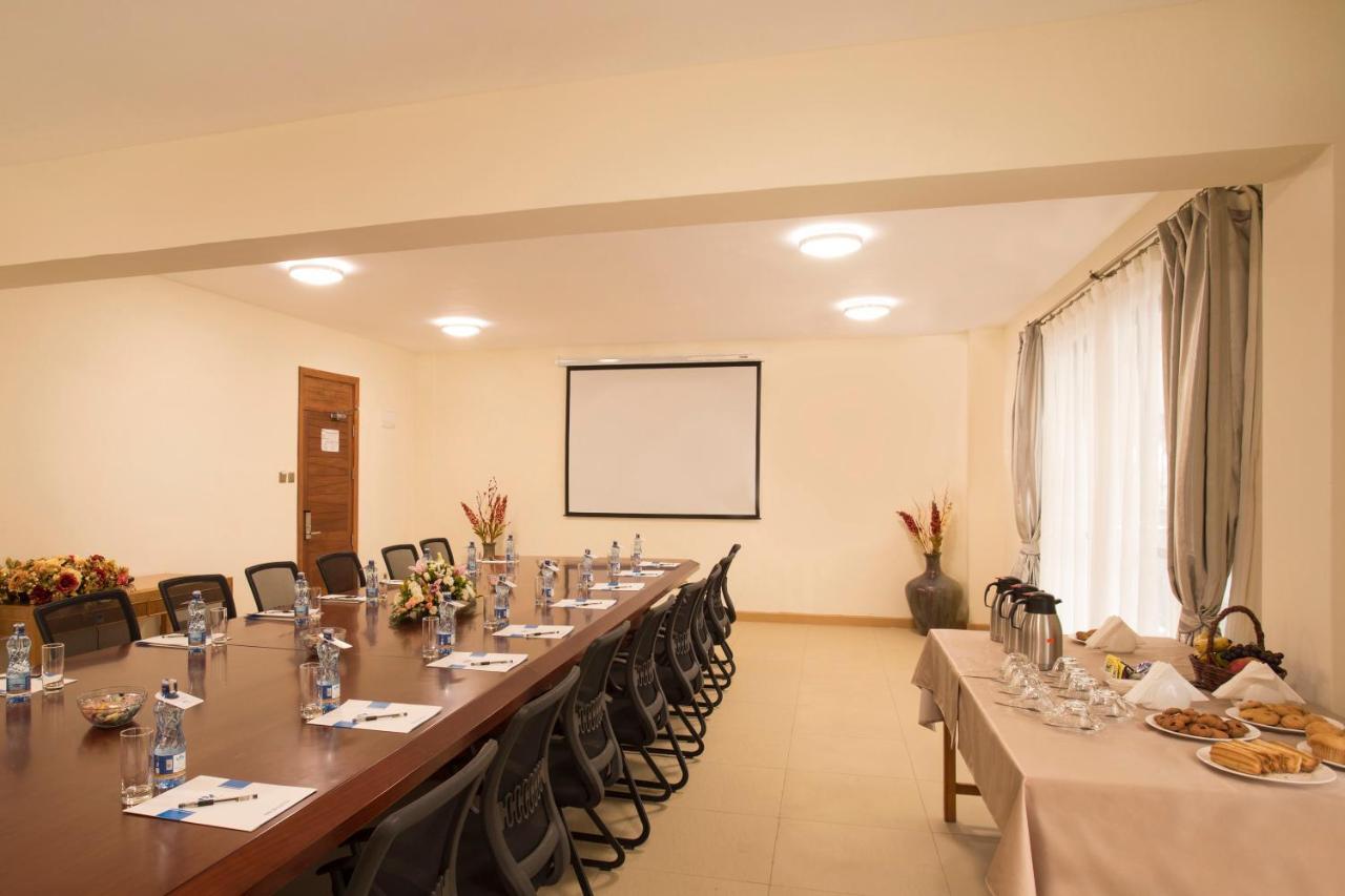 Lotos & Suites,