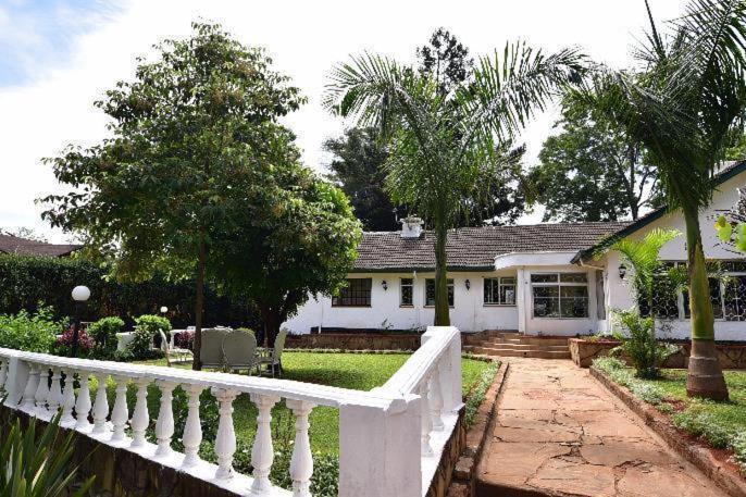 Palm Valley * Nairobi