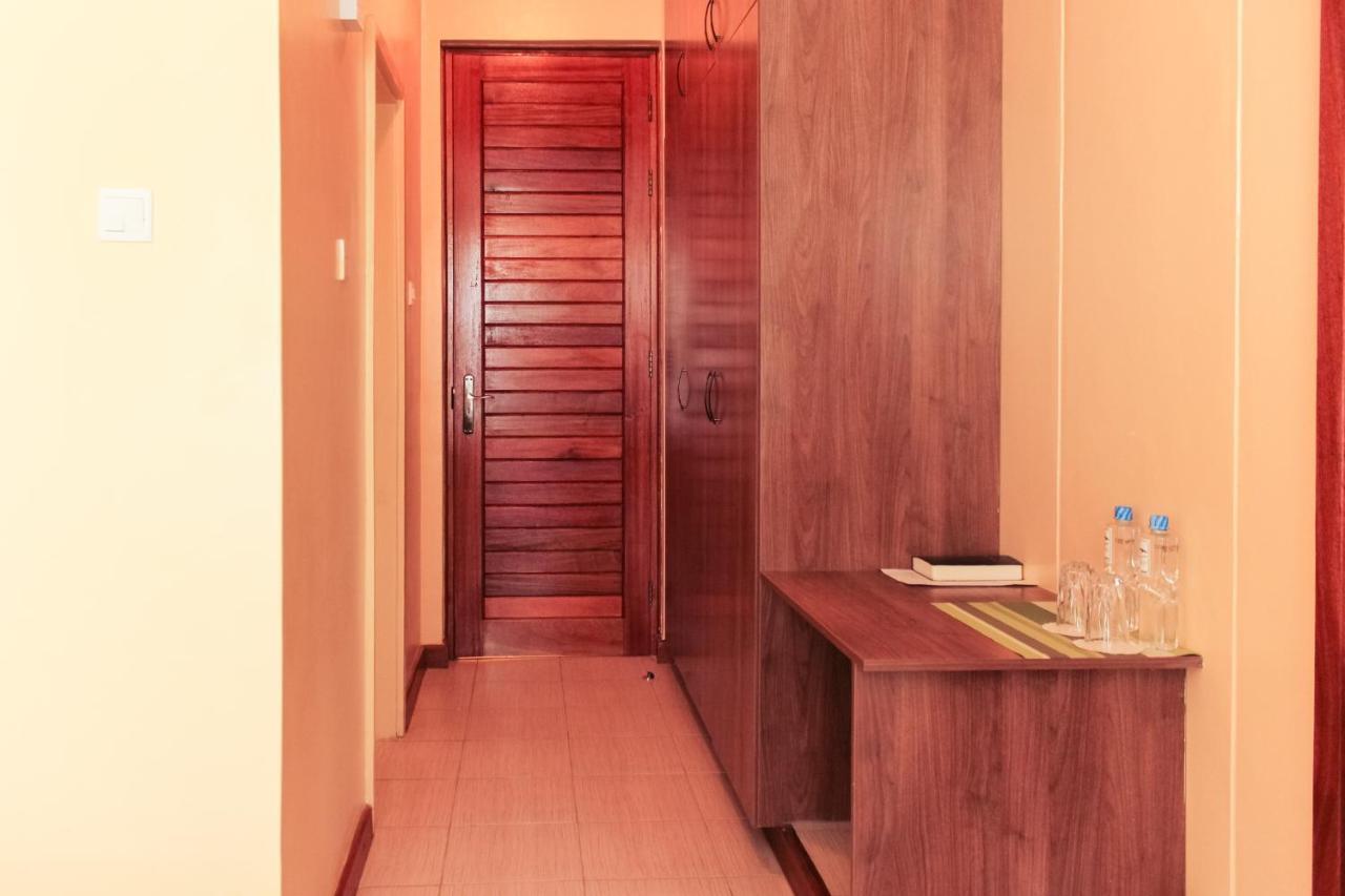 Lia & Training Centre Hotel 3*