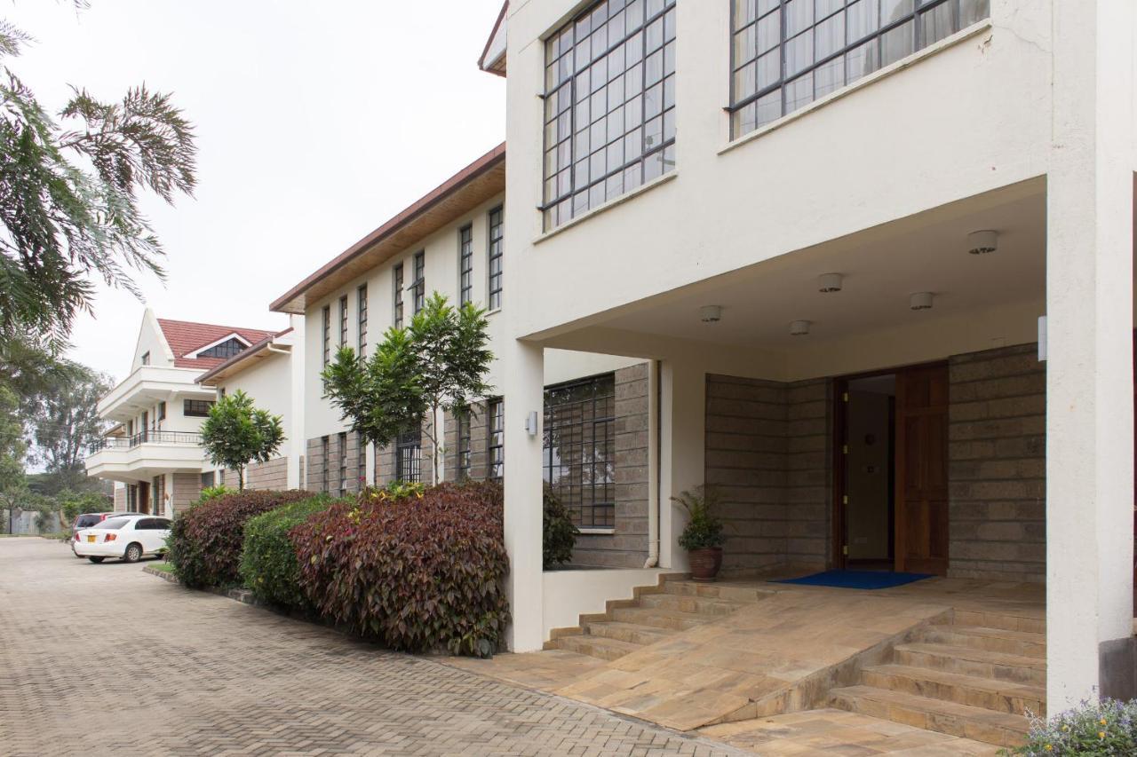 Hotel Lia & Training Centre 3*