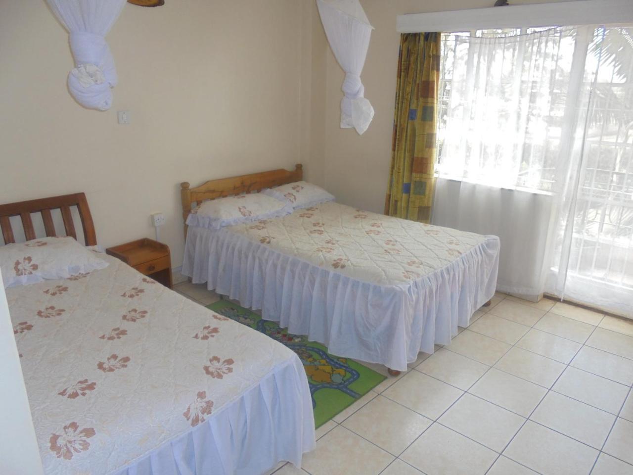 Harlequin Hotel *