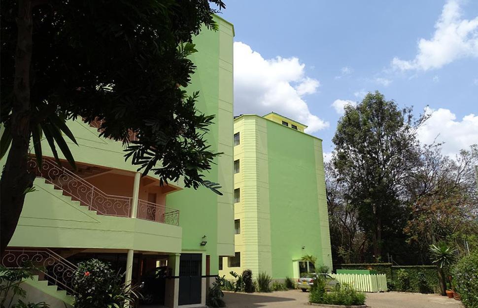 Aparthotel Pinnacle Court