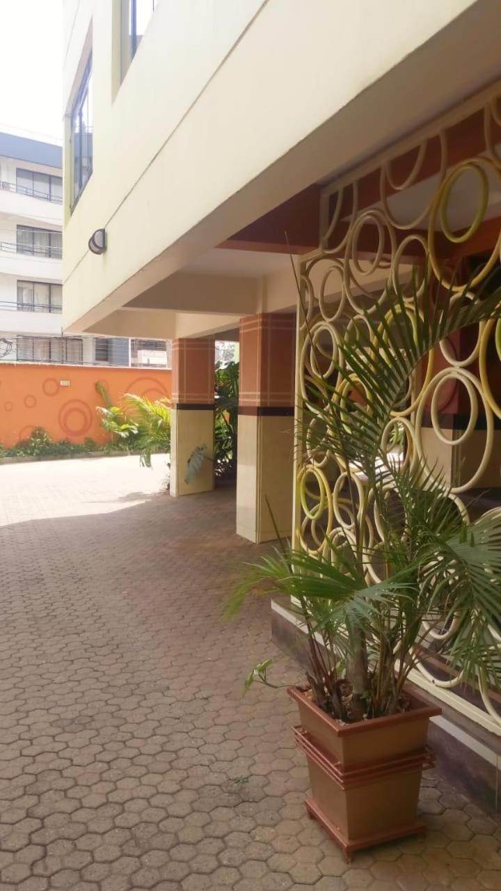 Pinnacle Court