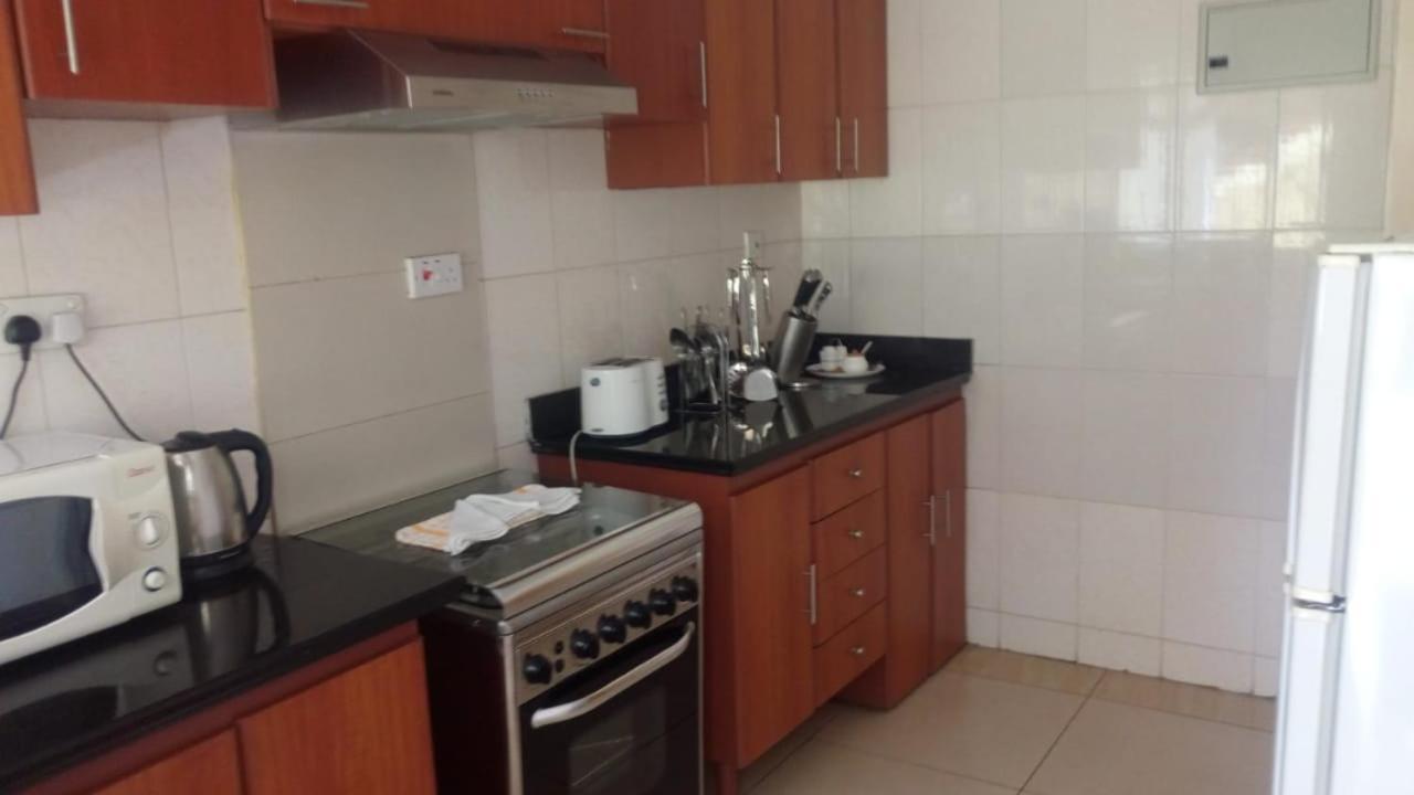 Pinnacle Court Aparthotel 3*