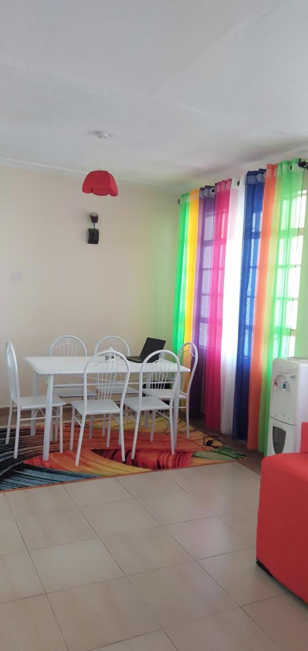 Royalty Homes -jkia Homestay *