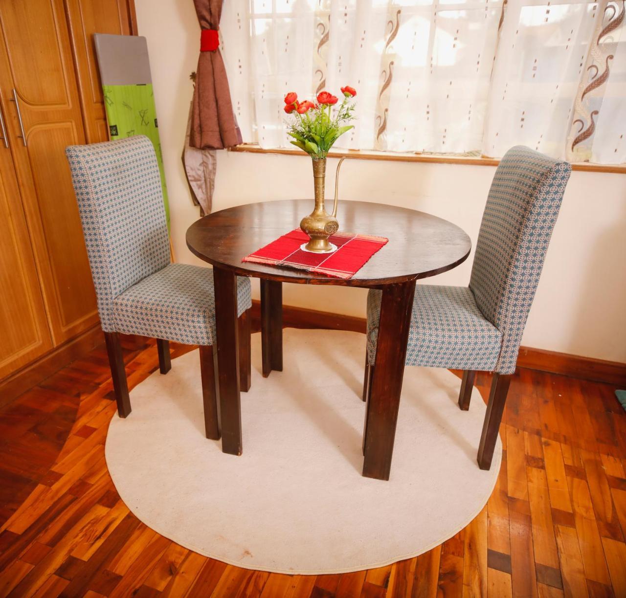 Sherry Homes - Kwetu Bed & Breakfast