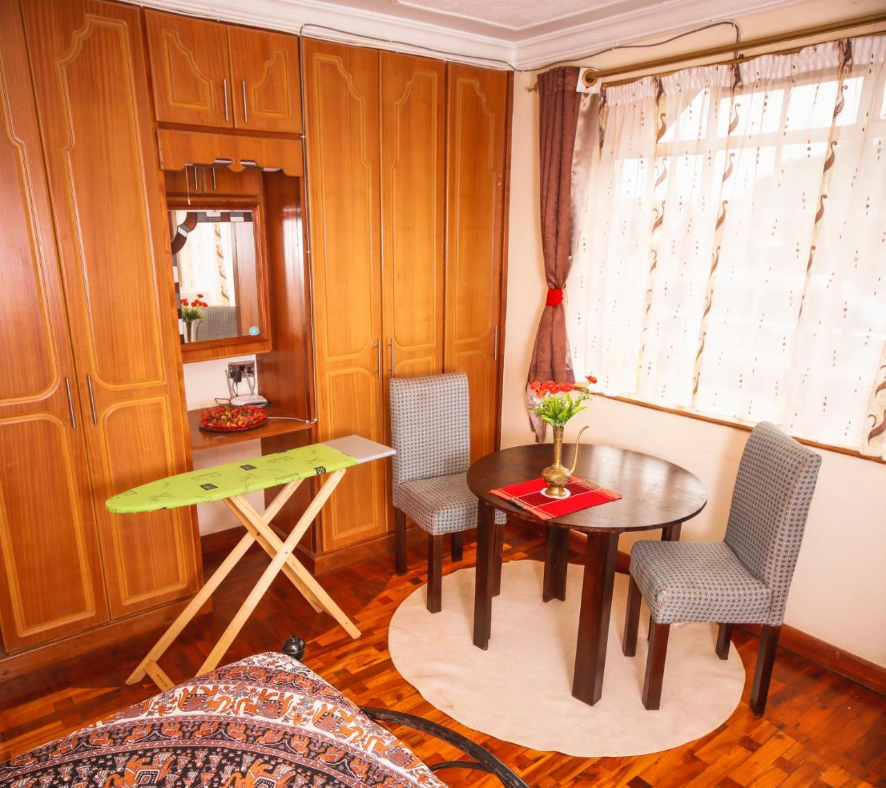 Bed & Breakfast Sherry Homes - Kwetu 3*