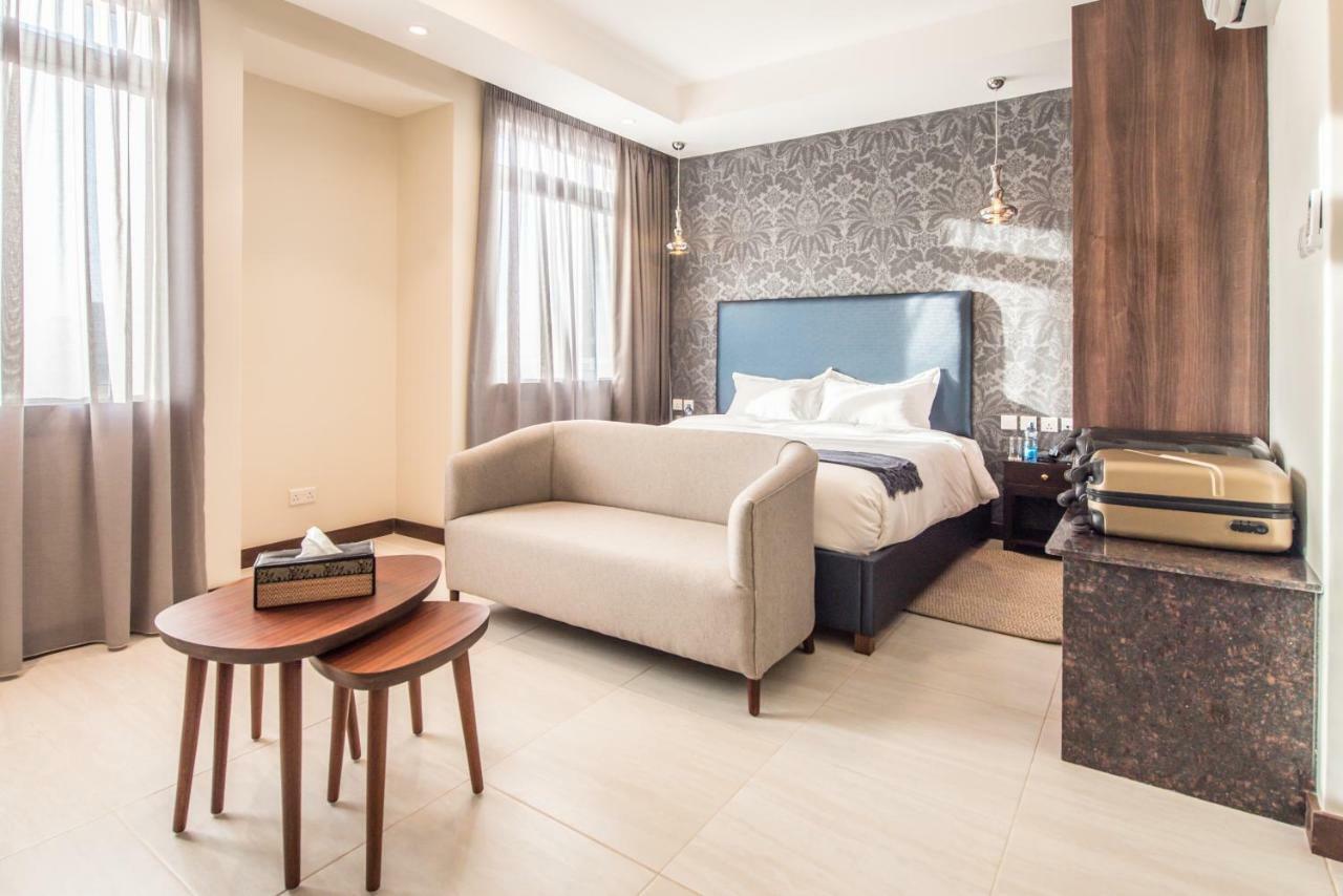 Glam - Near Westgate Mall, Westlands Hotel