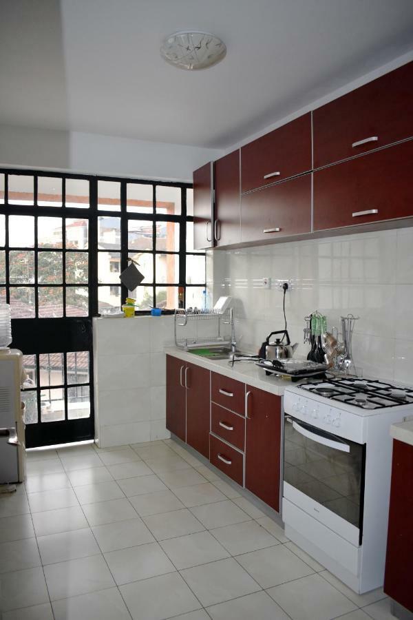 Lavington Nantie Gardens *