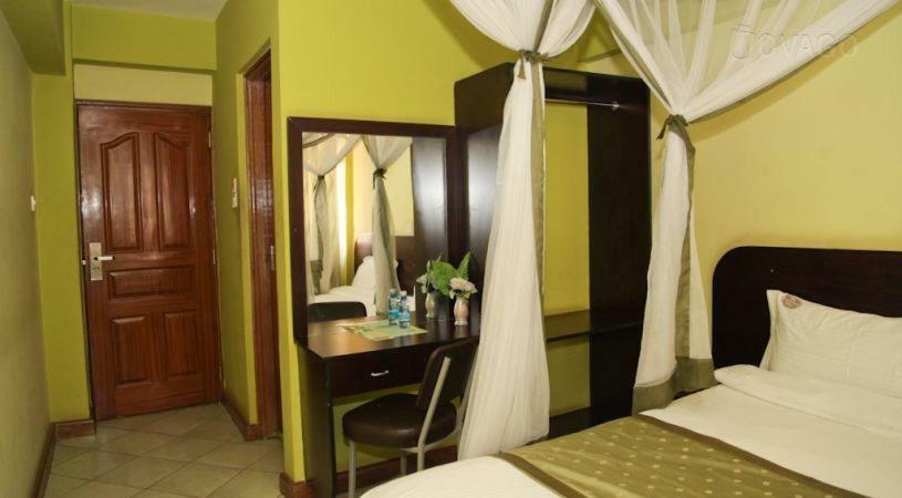 Hotel Countypark 3*