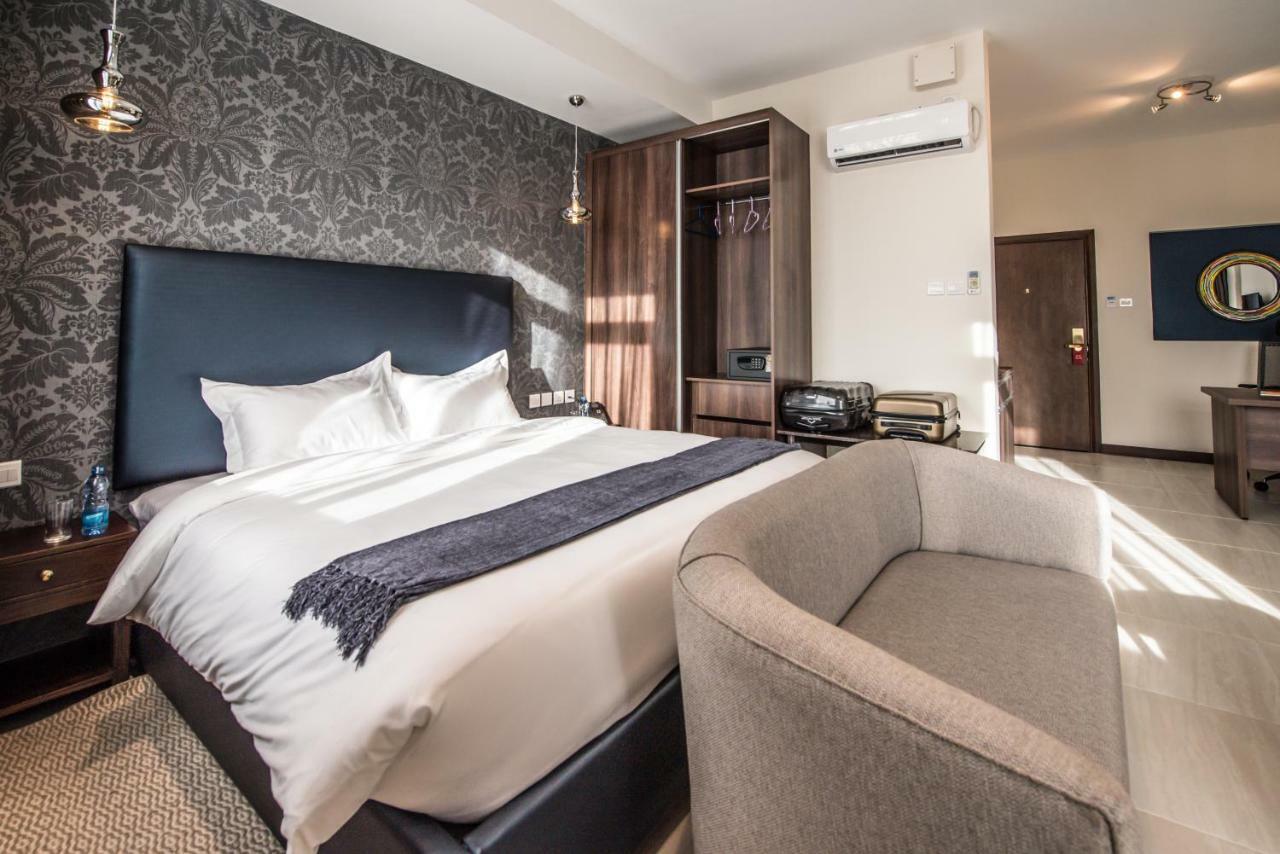 Glam - Near Westgate Mall, Westlands Hotel Nairobi