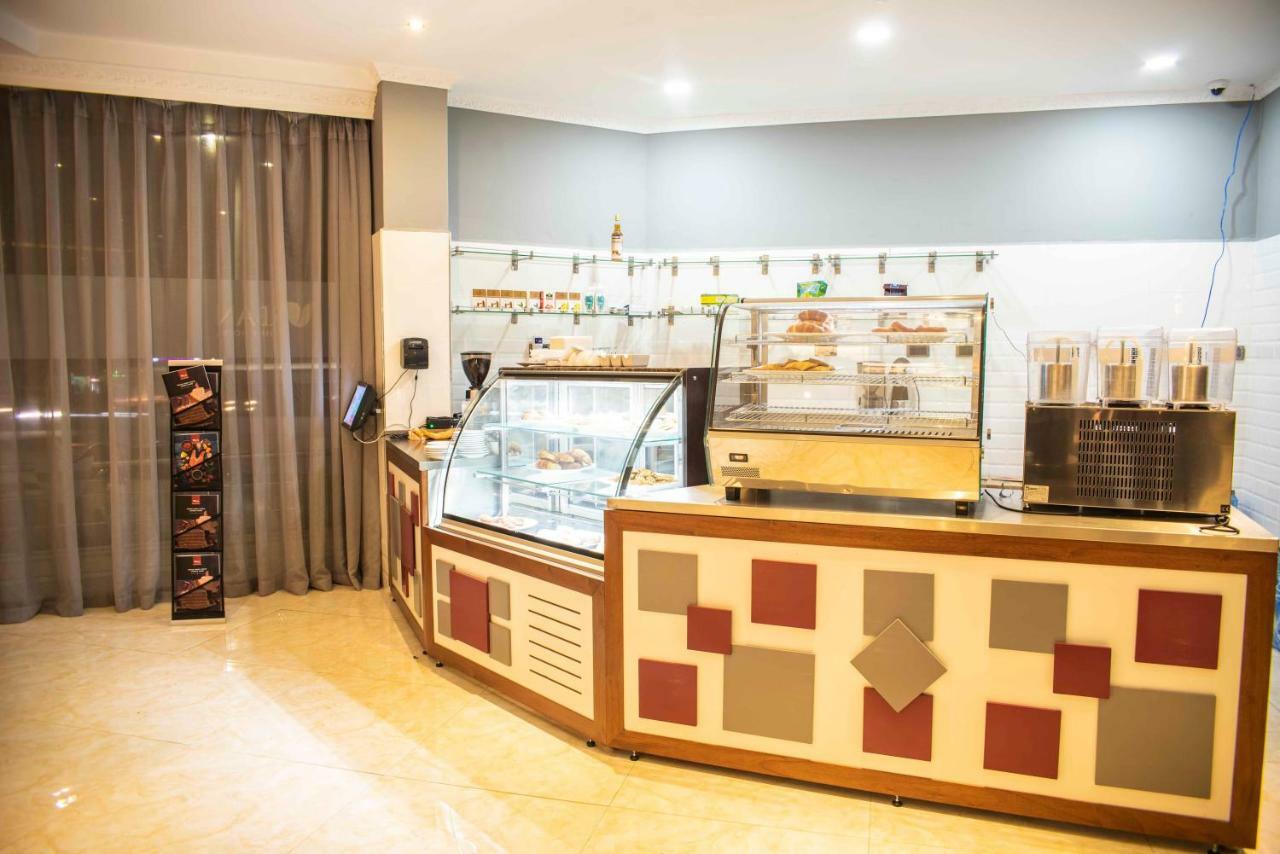 Urban Point Hotel 3*