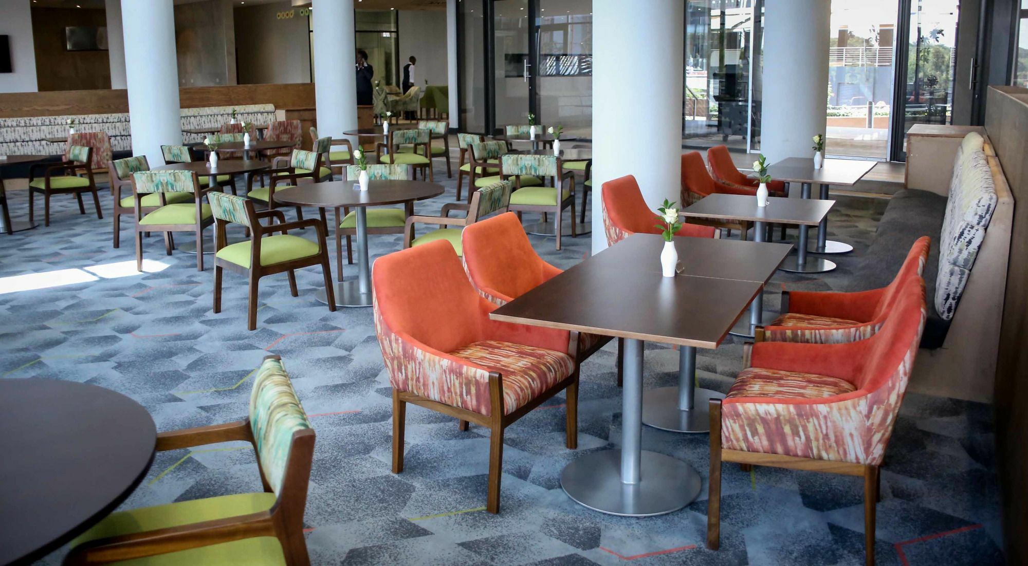 Two Rivers Mall, An Ihg