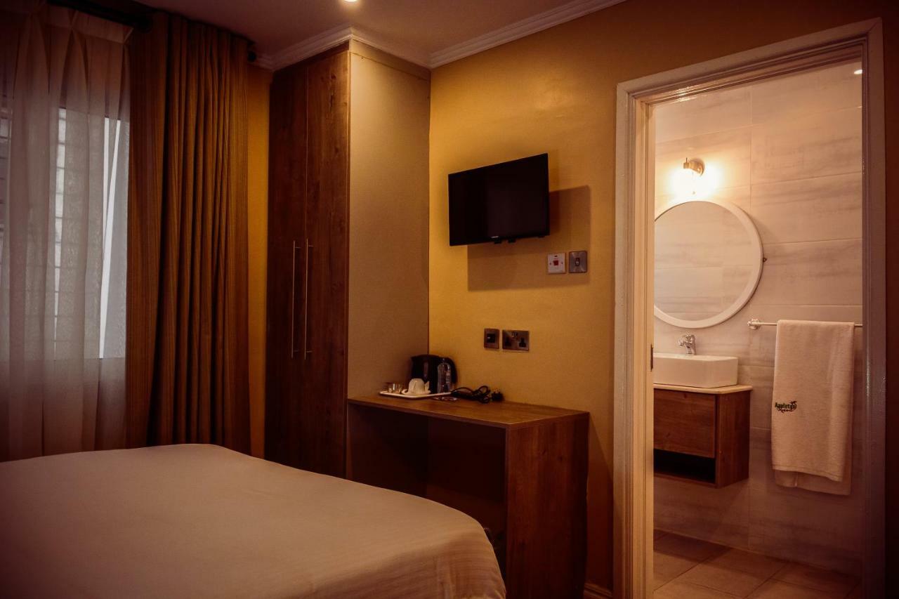 Appleton Hotel