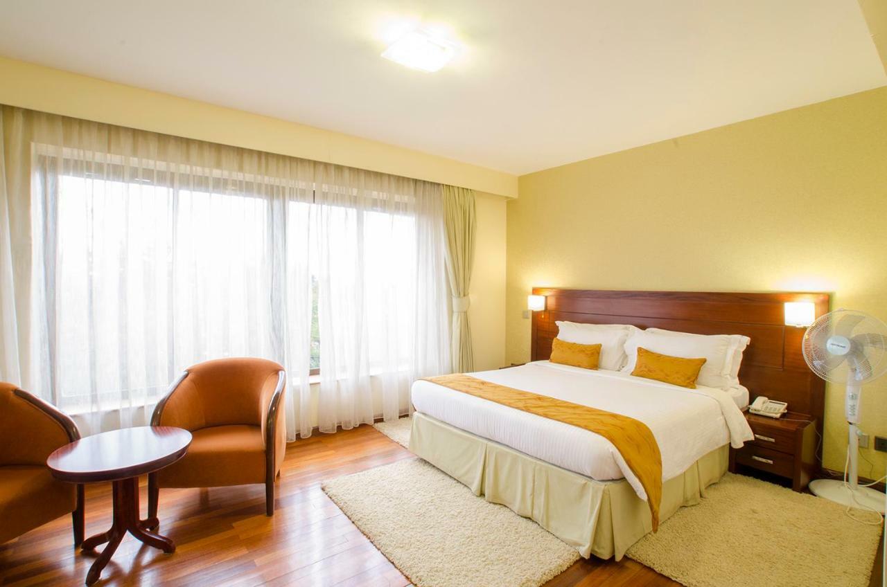 Waridi Paradise And Hotel