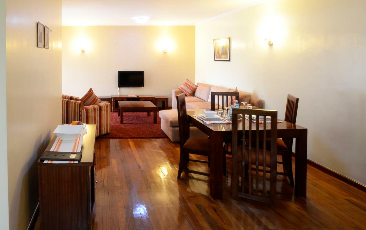 Hotel Waridi Paradise And Nairobi