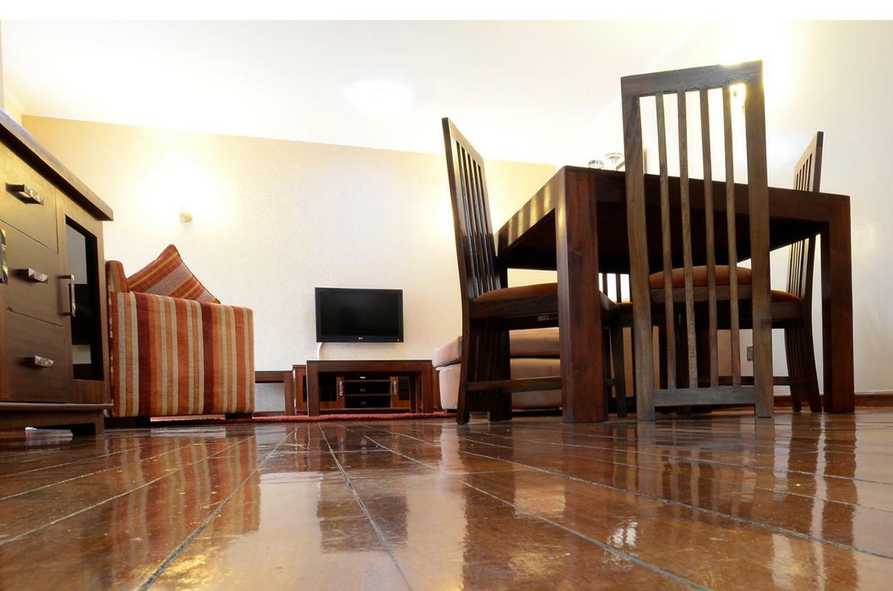 Waridi Paradise And 4* Nairobi