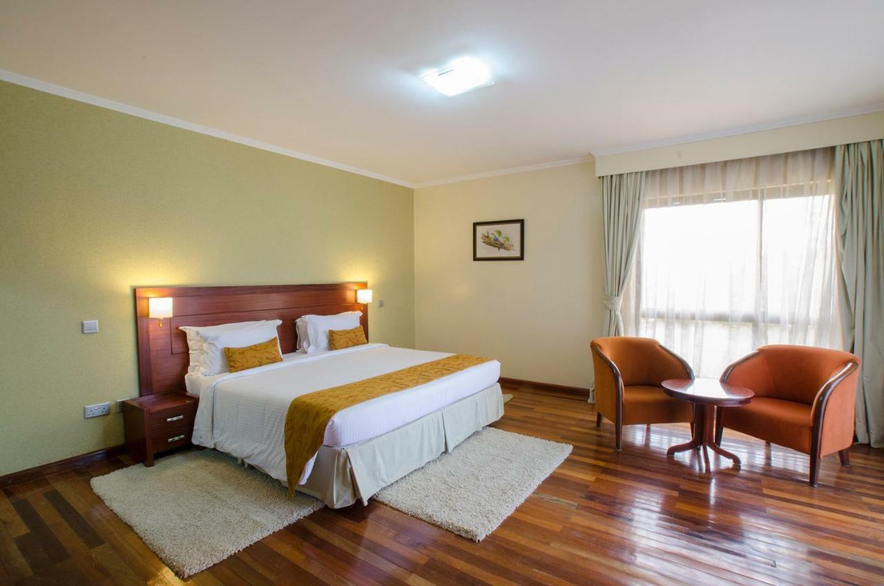 Hotel Waridi Paradise And