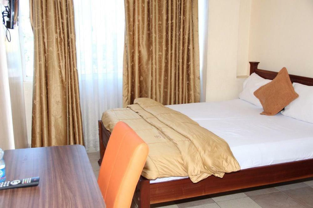 Countypark Hotel 3*