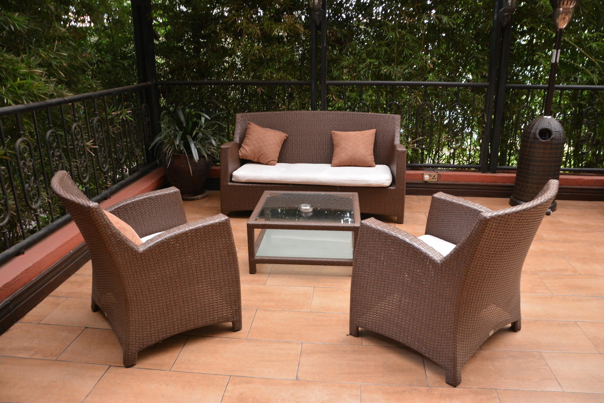 Apartment Gemsuites Luxury Serviced Nairobi