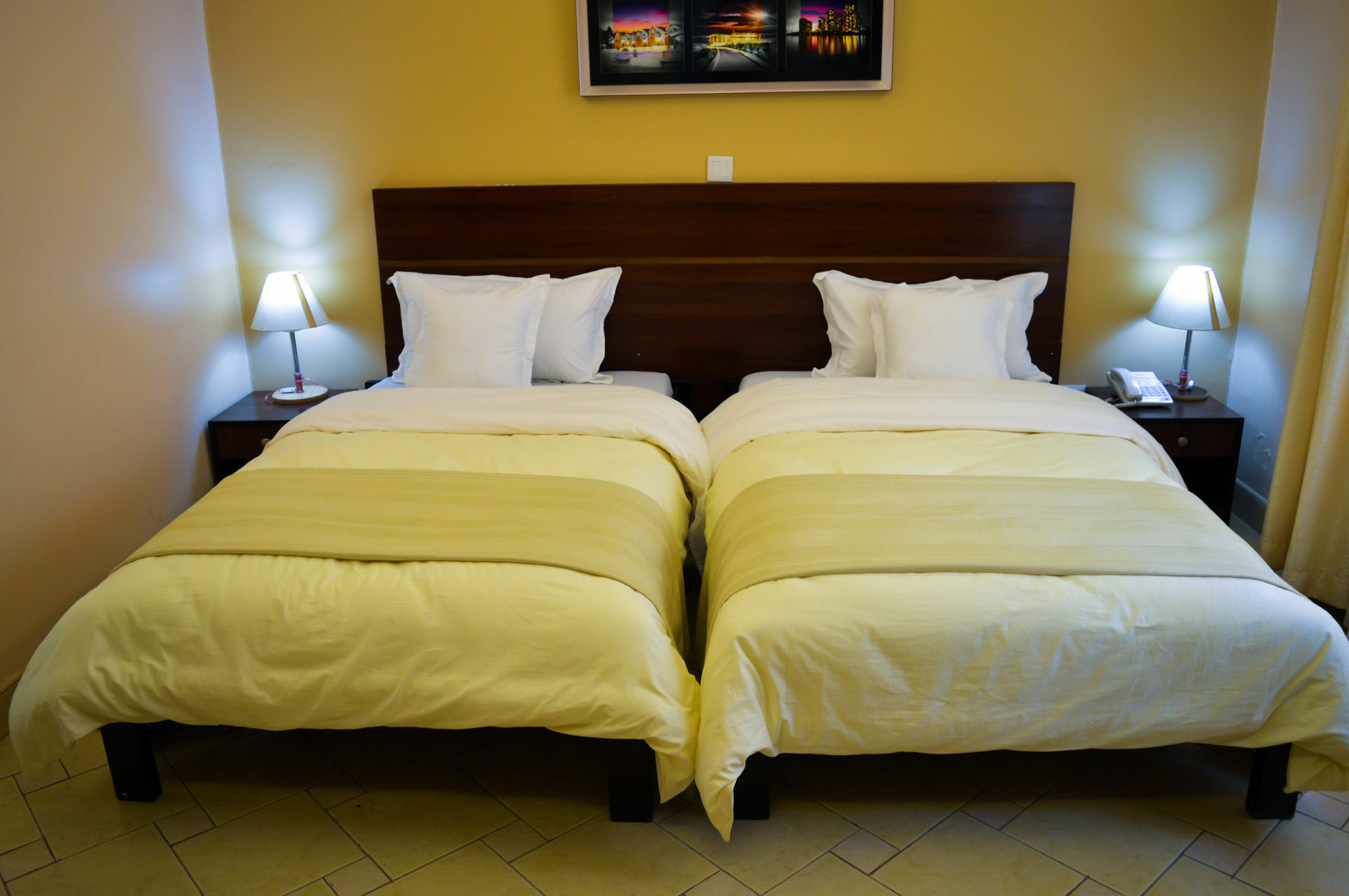 Capital Heights Hotel 3*
