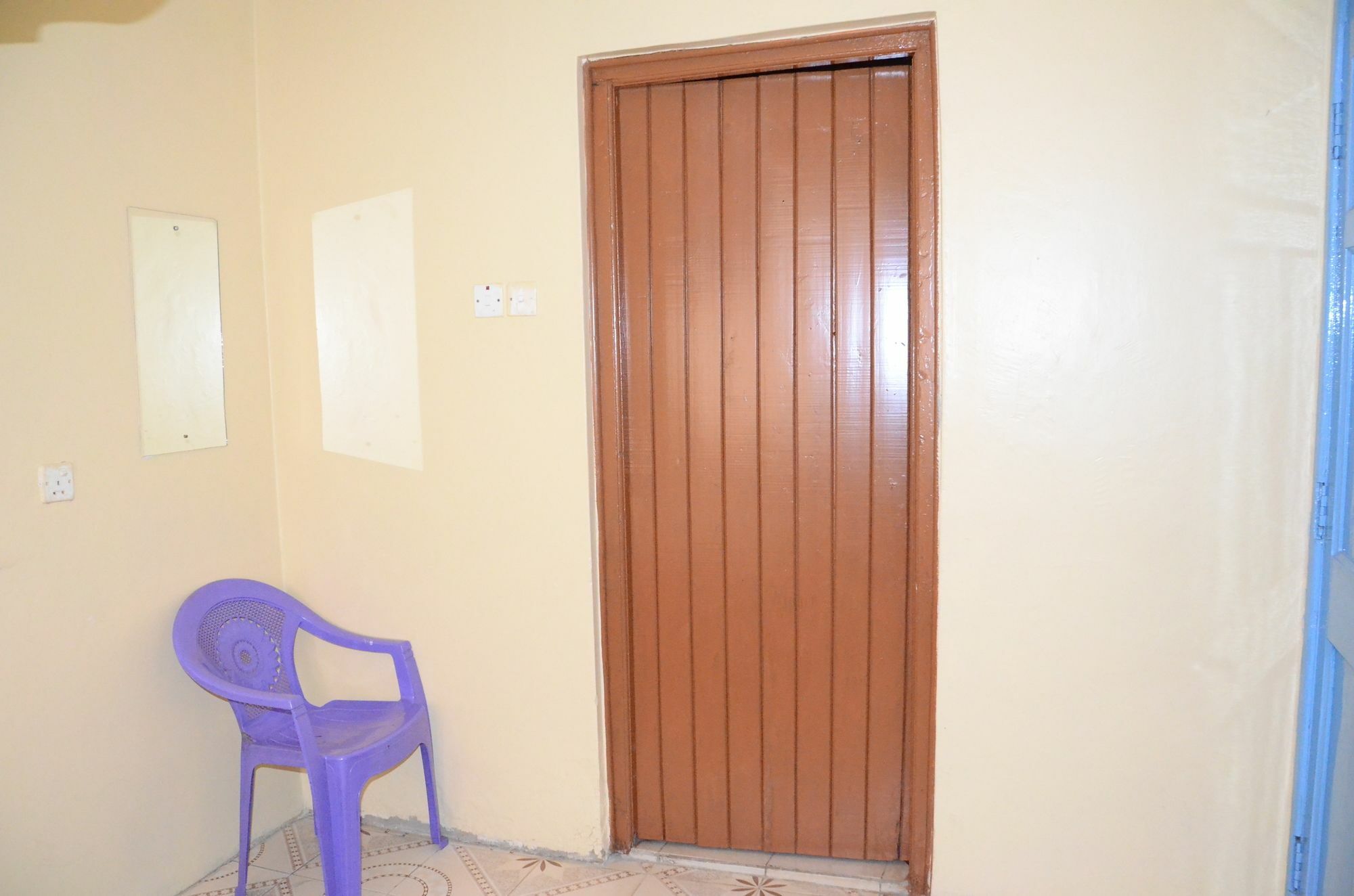 Care Hotel 2*