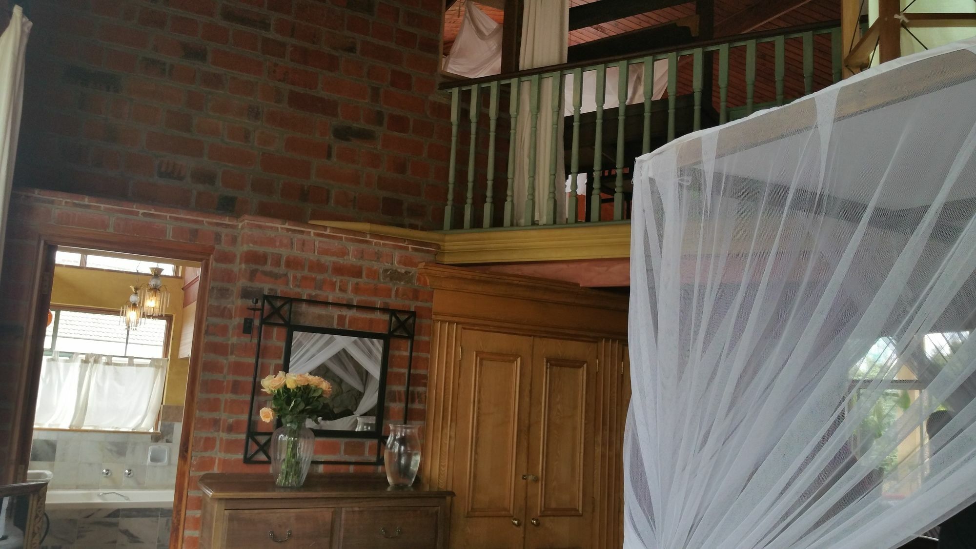 Woodmere Grand Hotel & Serviced Apartments