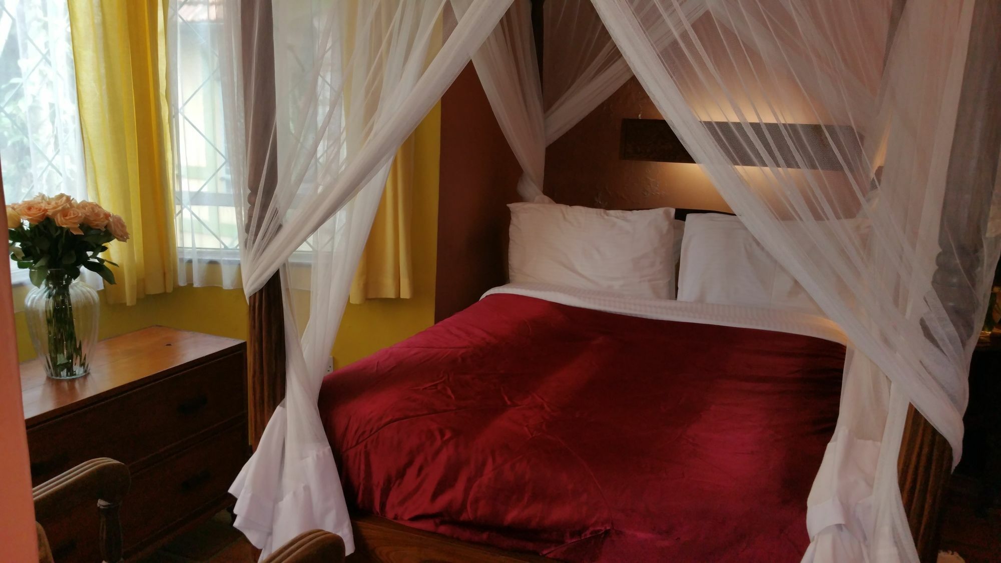 Woodmere Grand Hotel & Serviced Apartments