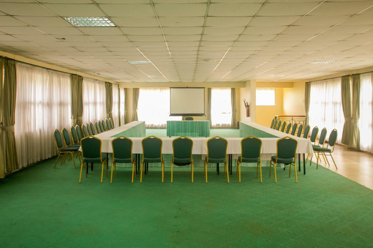 Hotel Desmond Tutu Conference Centre 3*