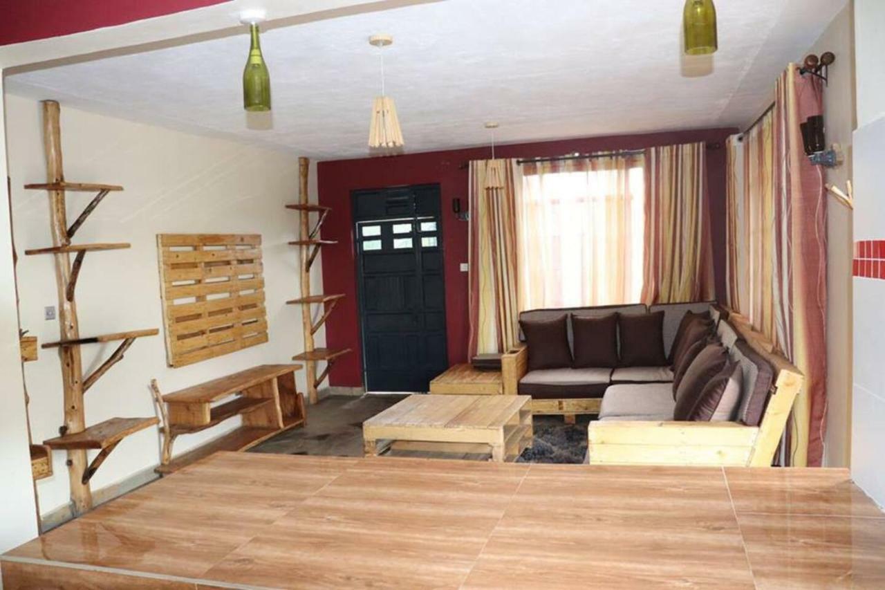 Laviniah Farmhouse