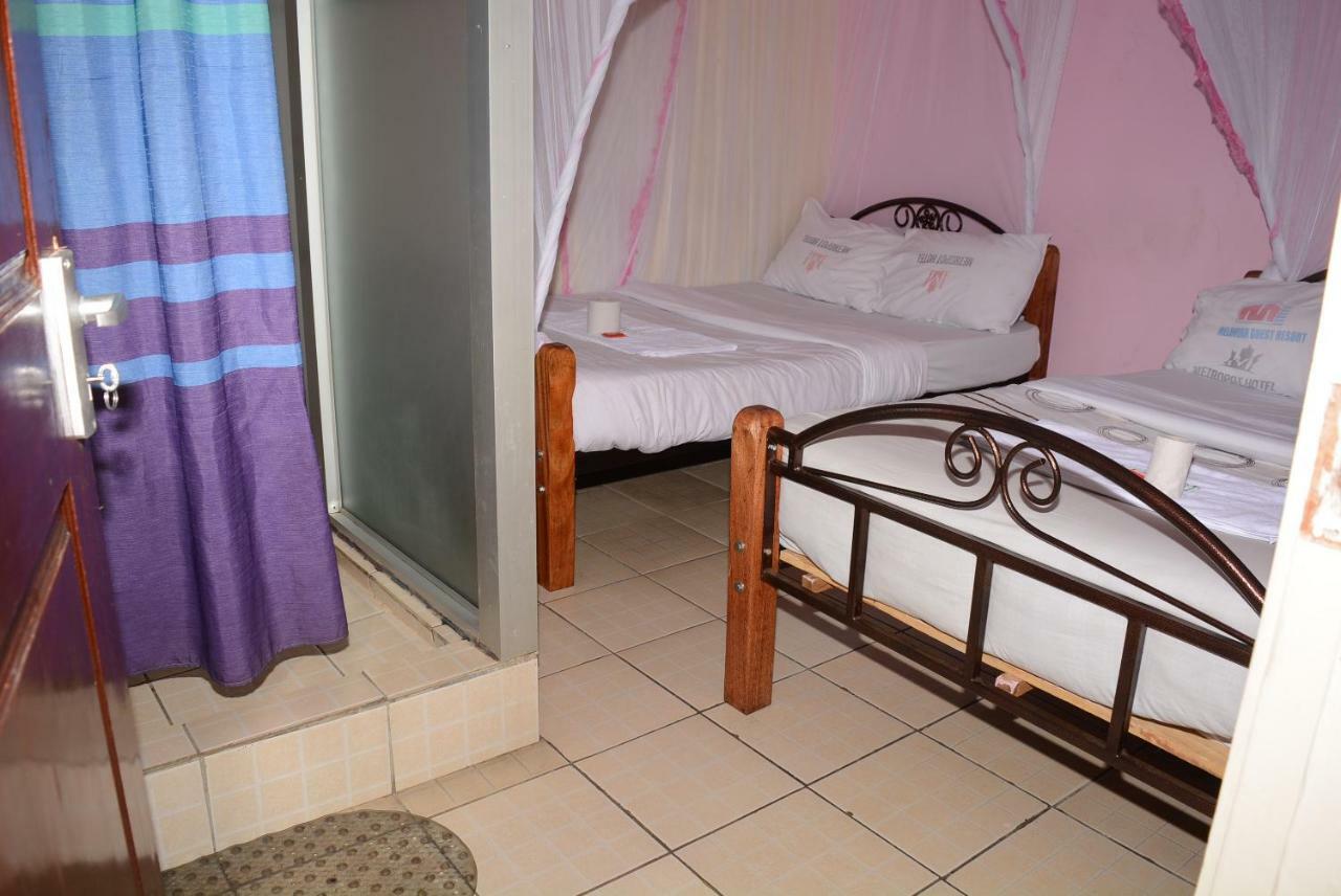 Almasi Hotel 2*
