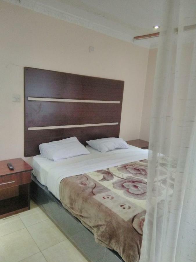 Hotel Glory *