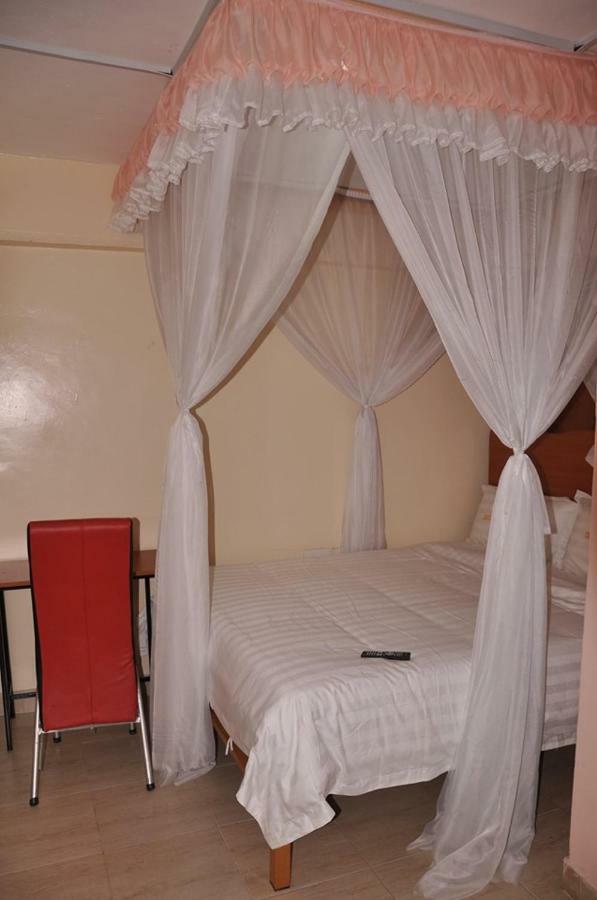 Diplomat 2* Nairobi