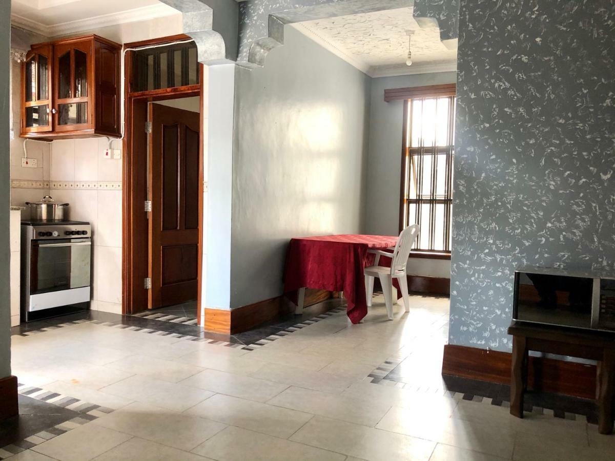 Casa de hóspedes Away From 1 Bedroom, Braeside Garden