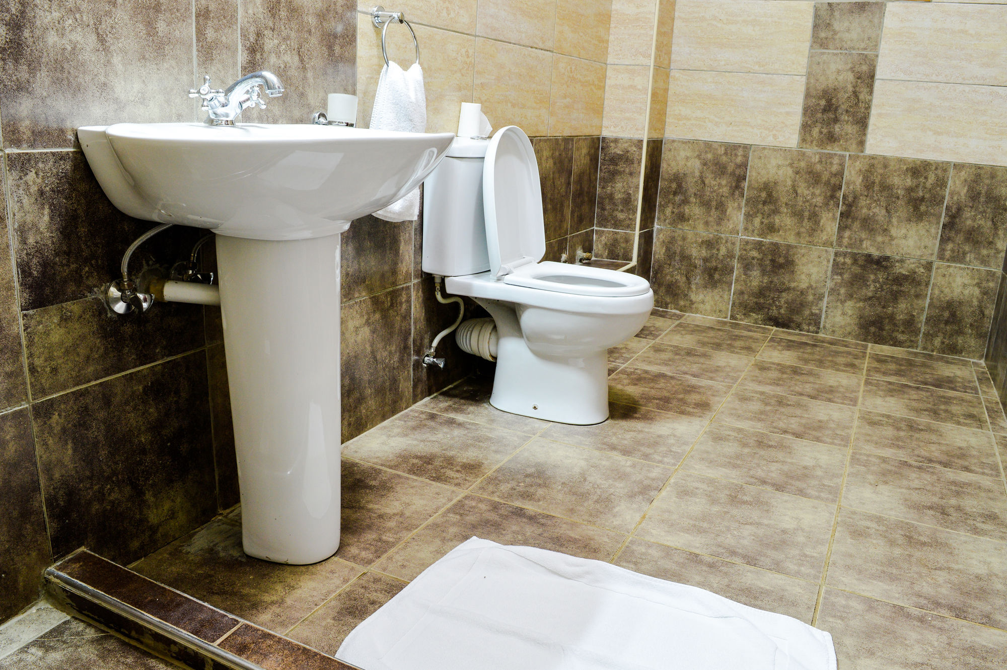 Decale Jewel Stone Hotel Nairobi