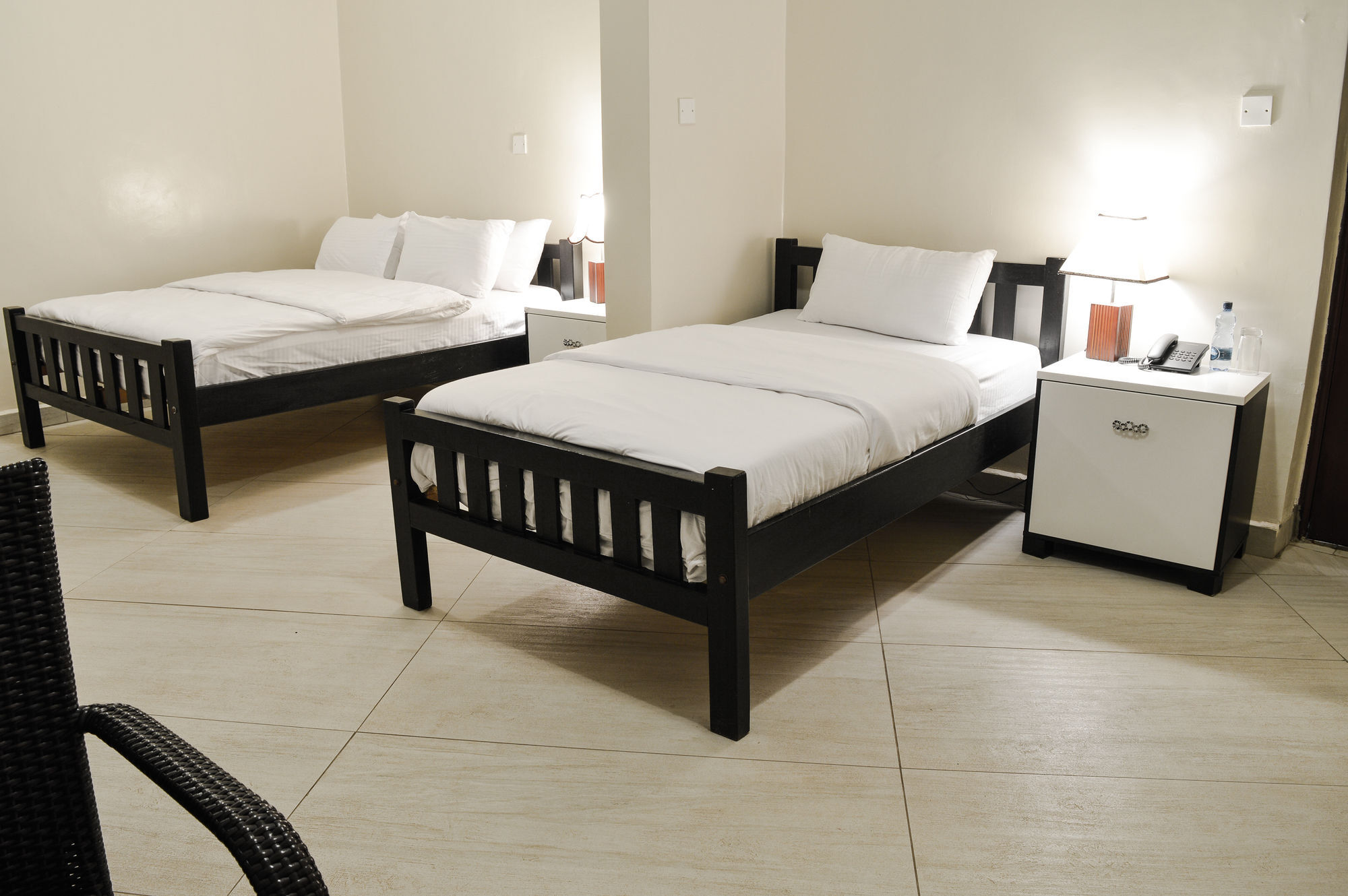 Hotel Decale Jewel Stone
