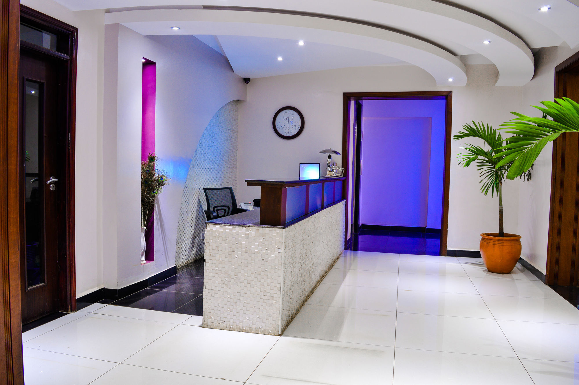 Hotel Decale Jewel Stone