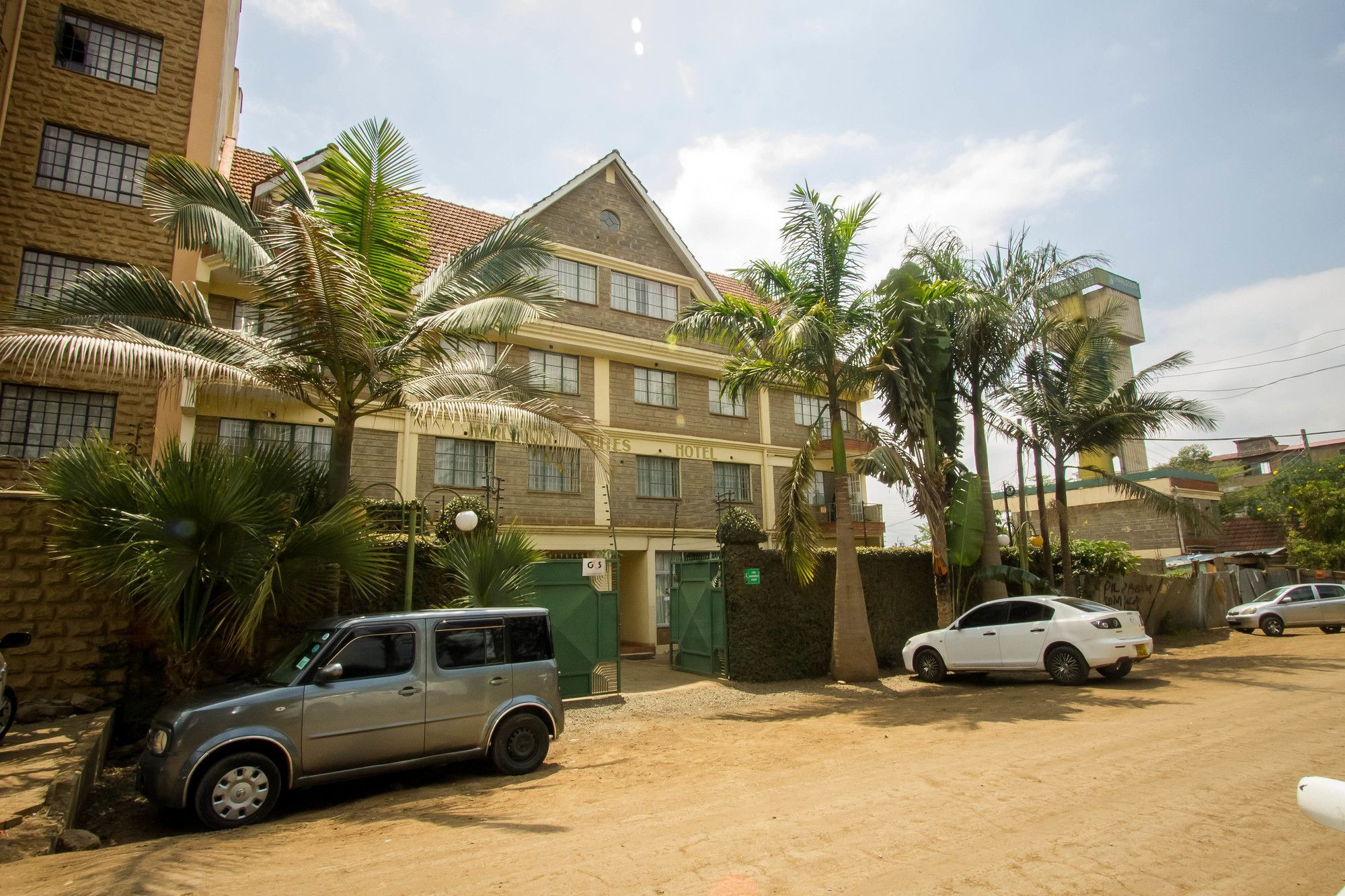 Harlequin Hotel *