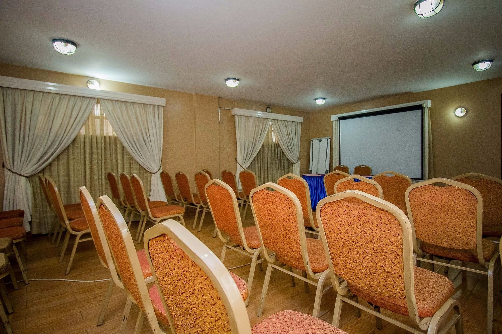 Olive Gardens Hotel