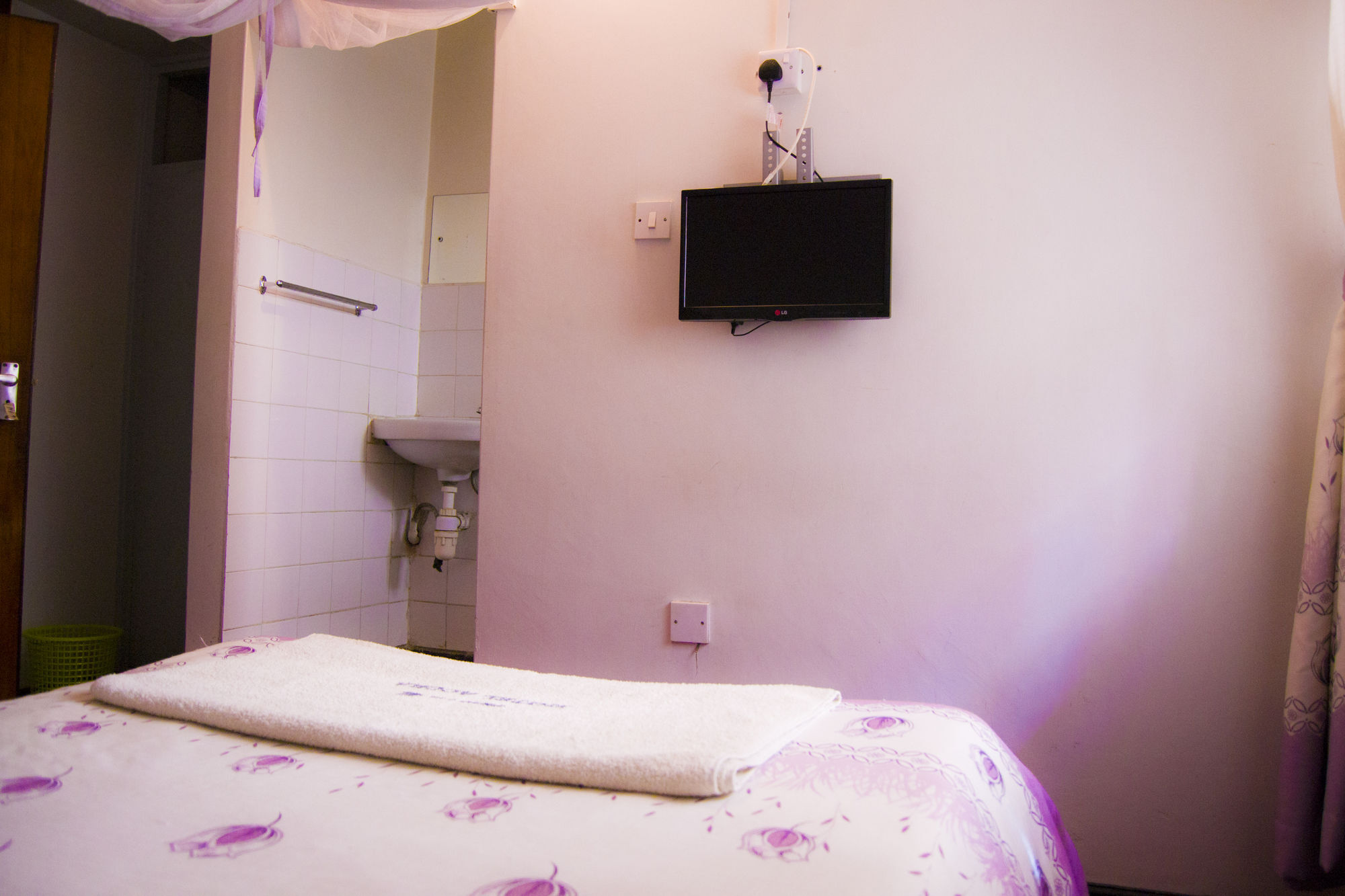 Hotel New Accra 2*