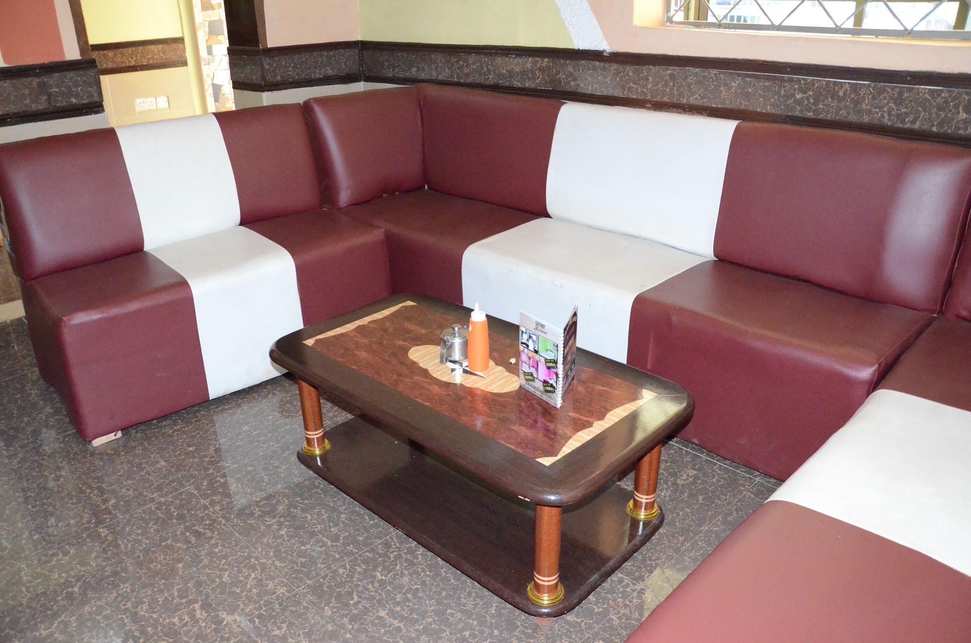 Hotel Sir Kanja's 2*