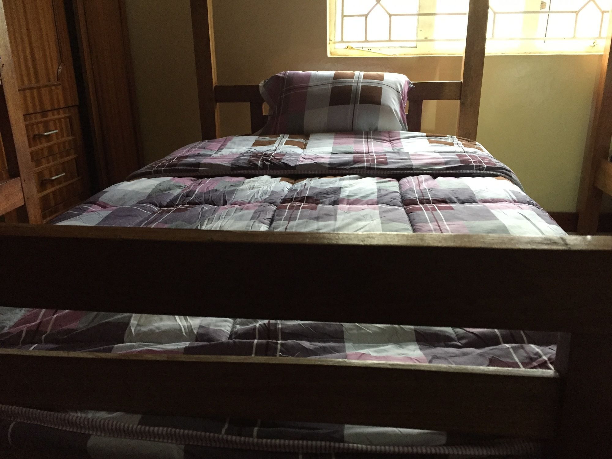 Riverbank Hotel 2*