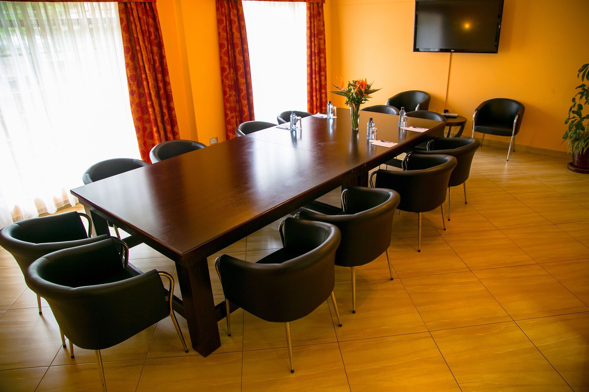Aparthotel Batians
