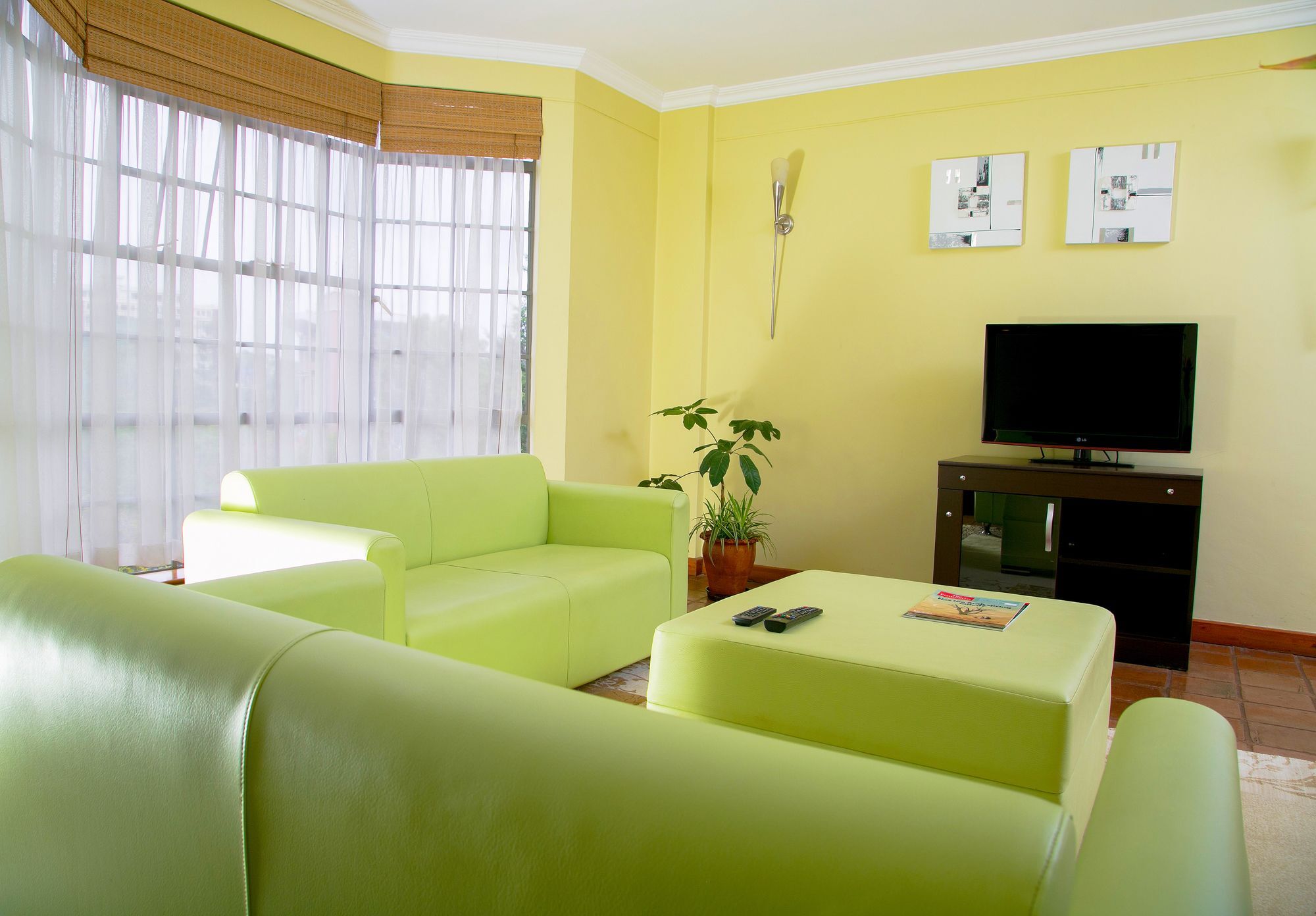 Aparthotel Batians 3*
