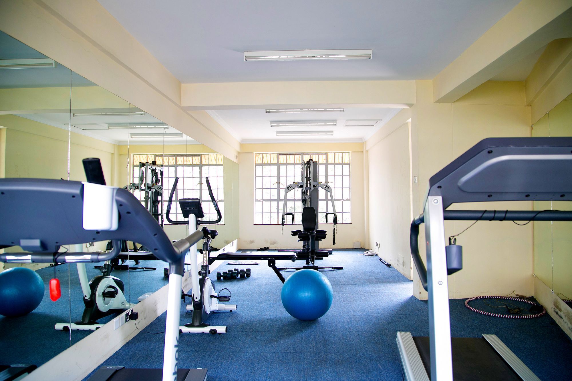 Batians Aparthotel 3*